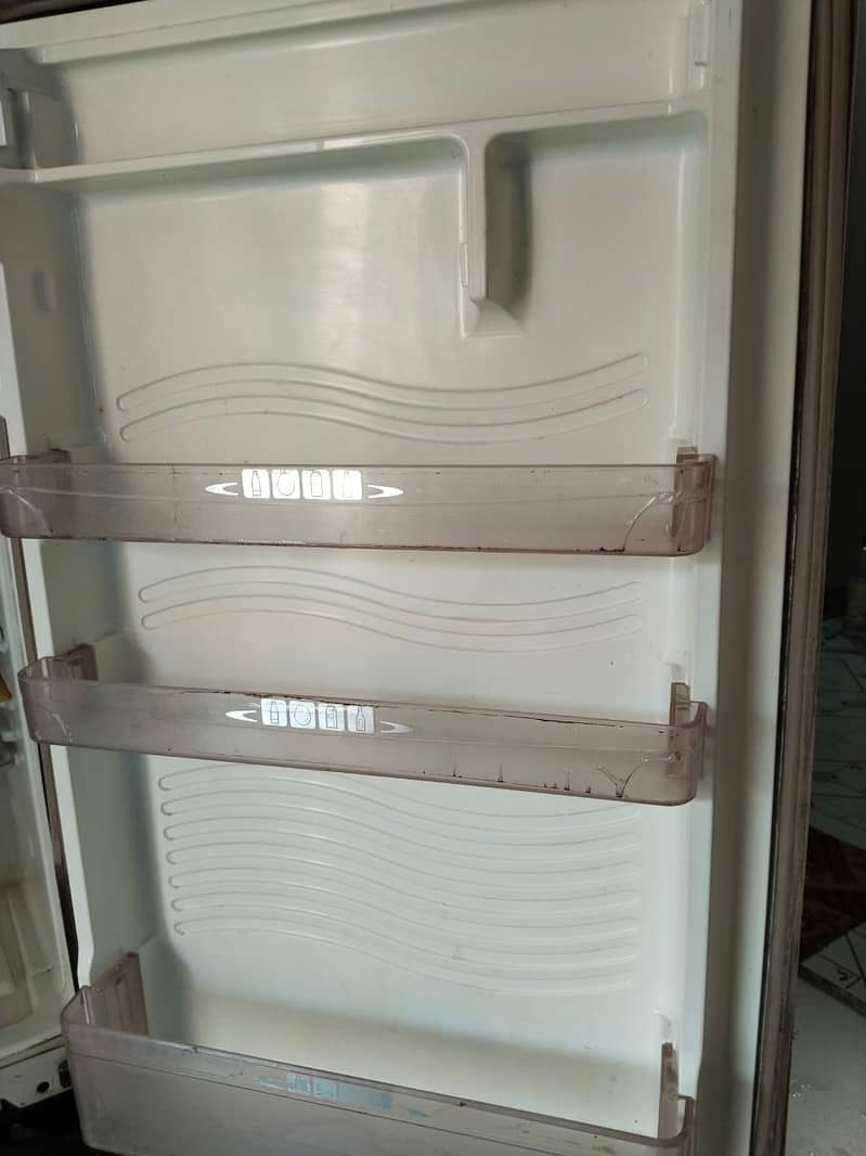 Dawlance fridge 1