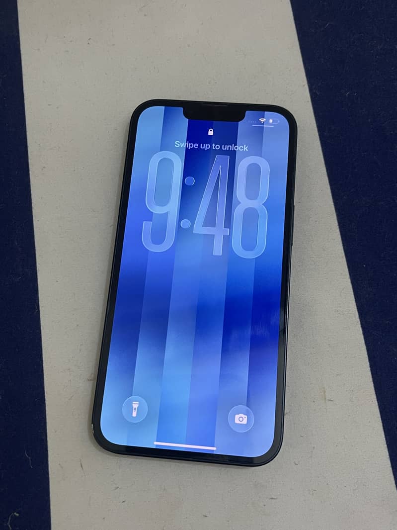Apple iPhone 13 0