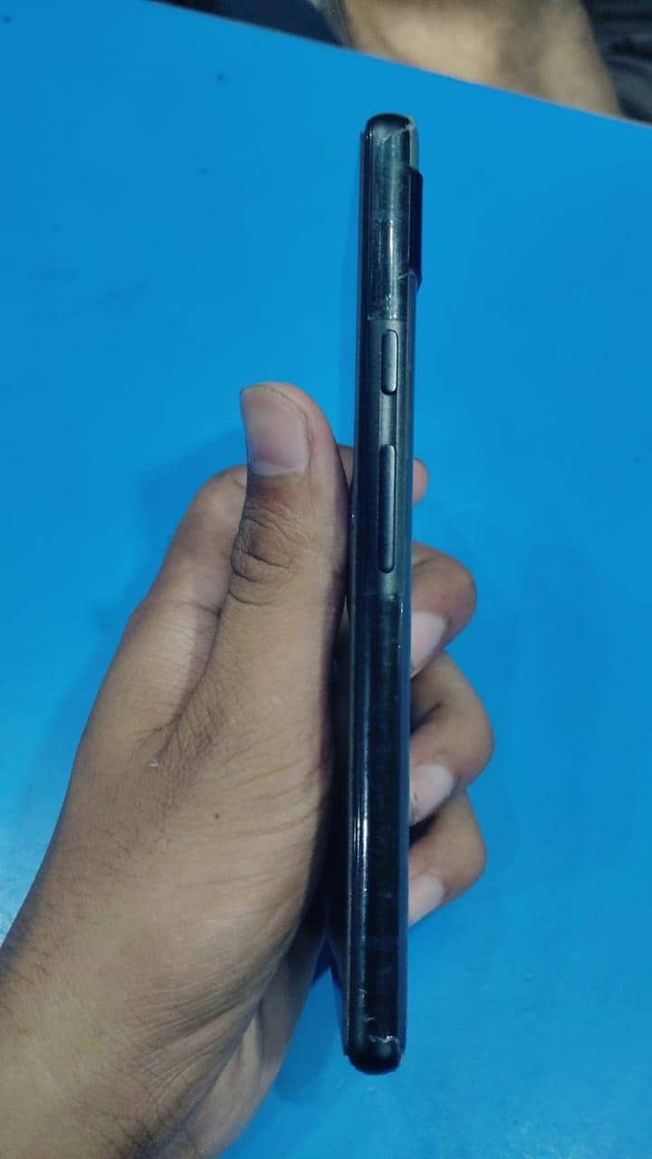 Google Pixel 6a 4