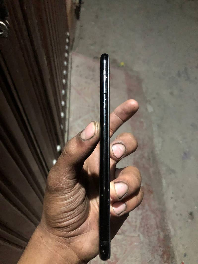Apple iPhone 7 Plus 1