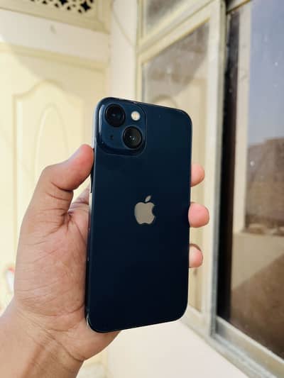 Apple iPhone 13