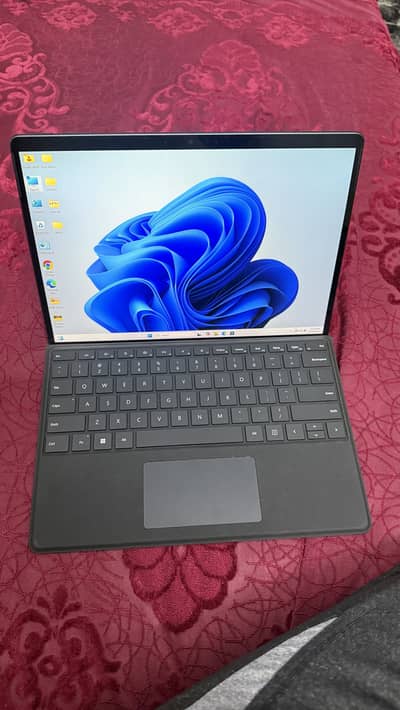 Surface pro 9 12 gen 16gb ram 512 hard drive with pen and keyboard