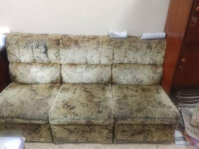 5 sofa used like new  Price 10000