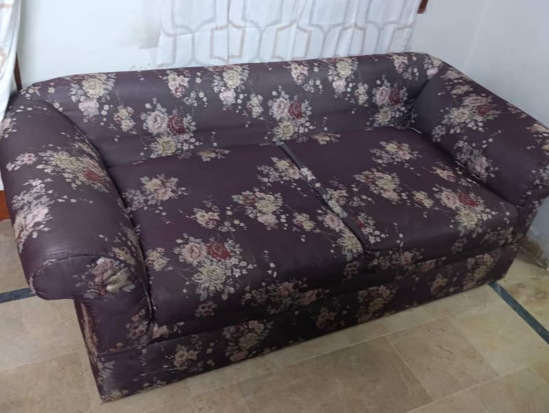 sofa. 0