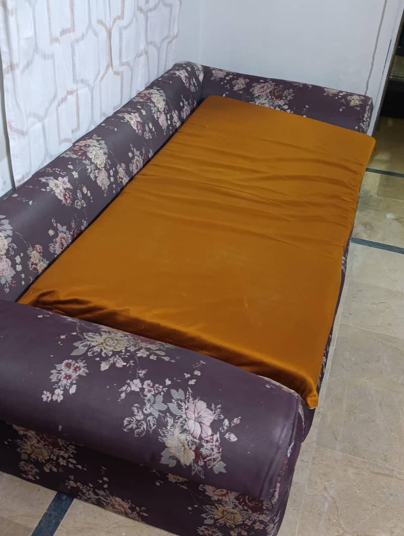 sofa. 4
