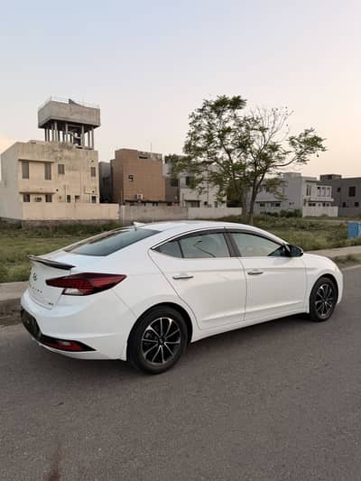 Hyundai Elantra 2023 GLS