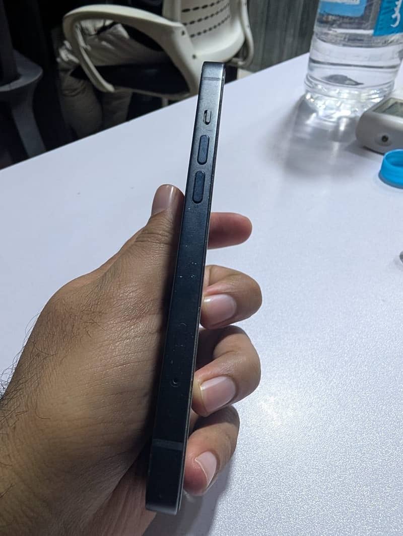 Apple iPhone 13 1