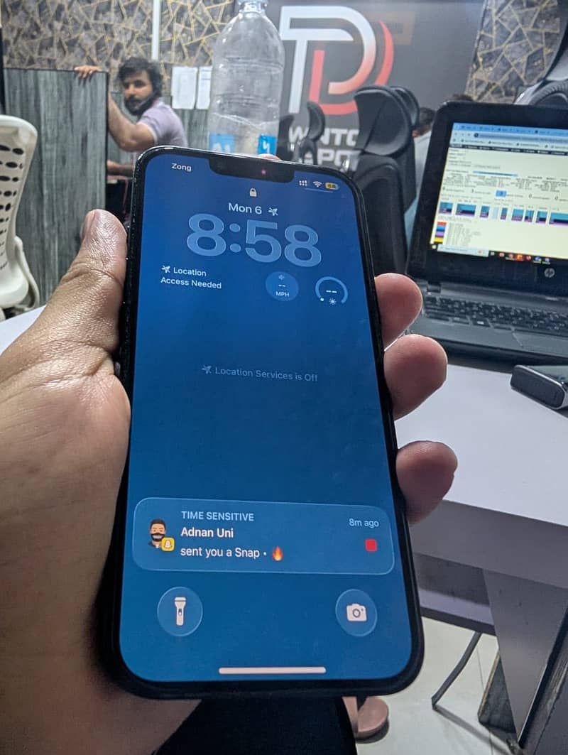 Apple iPhone 13 2