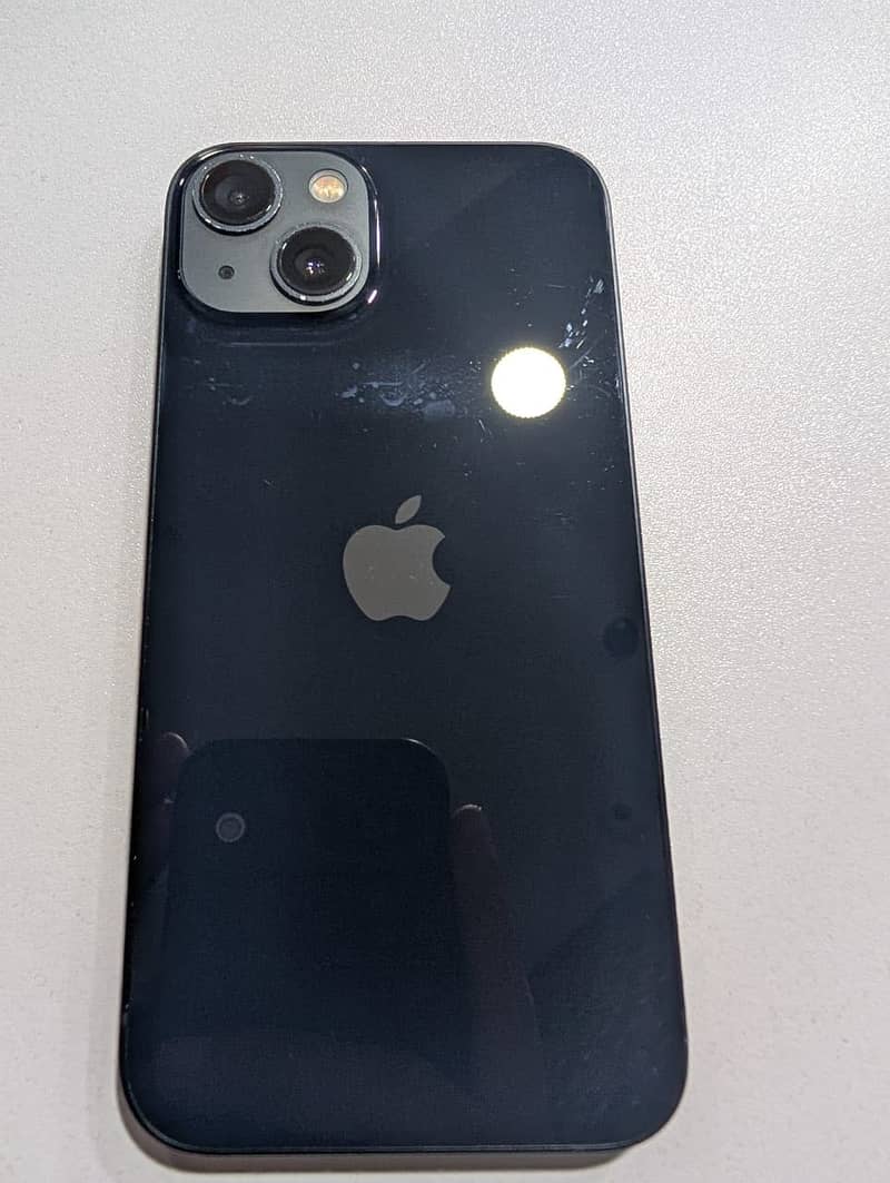 Apple iPhone 13 6