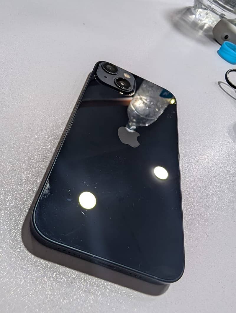 Apple iPhone 13 9