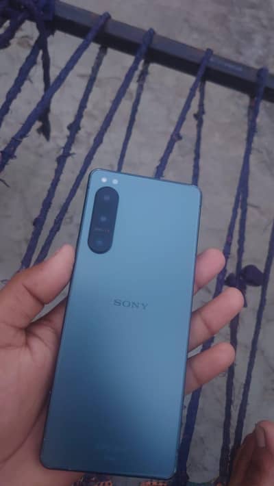 sony Xperia 5mark 4. game phone  only 1 month use