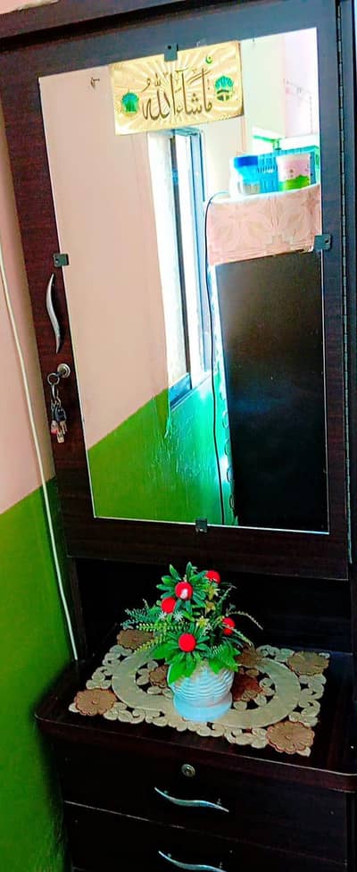 dressing table
