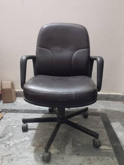 Pure Lether Rolling Chair