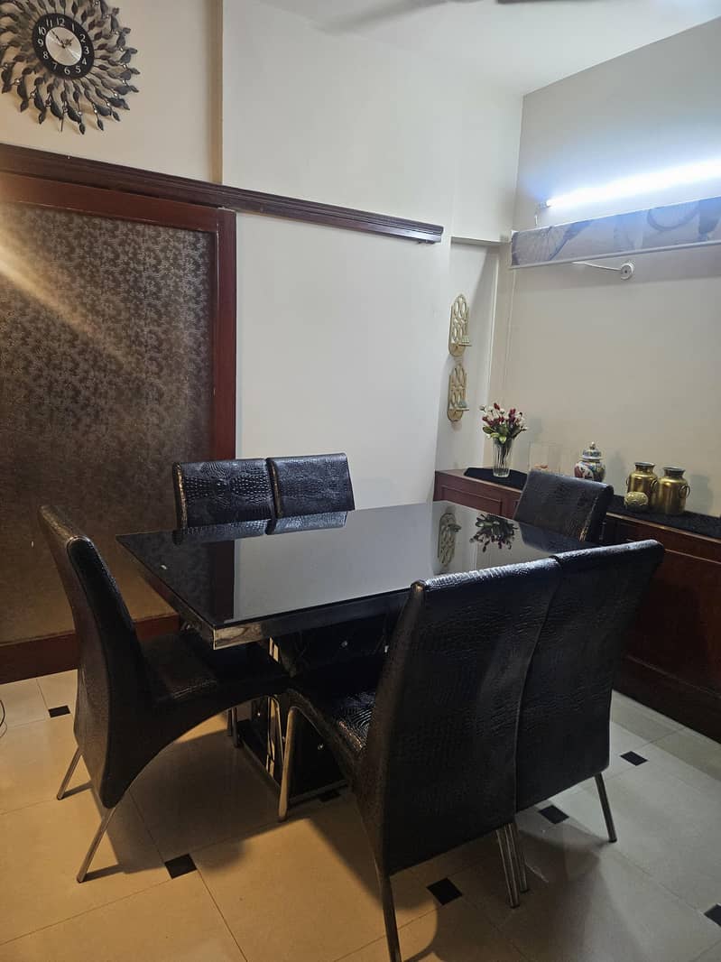 6 seater dining table 0
