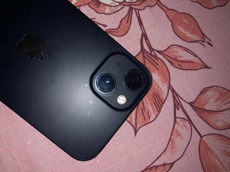 Apple iPhone 13 2