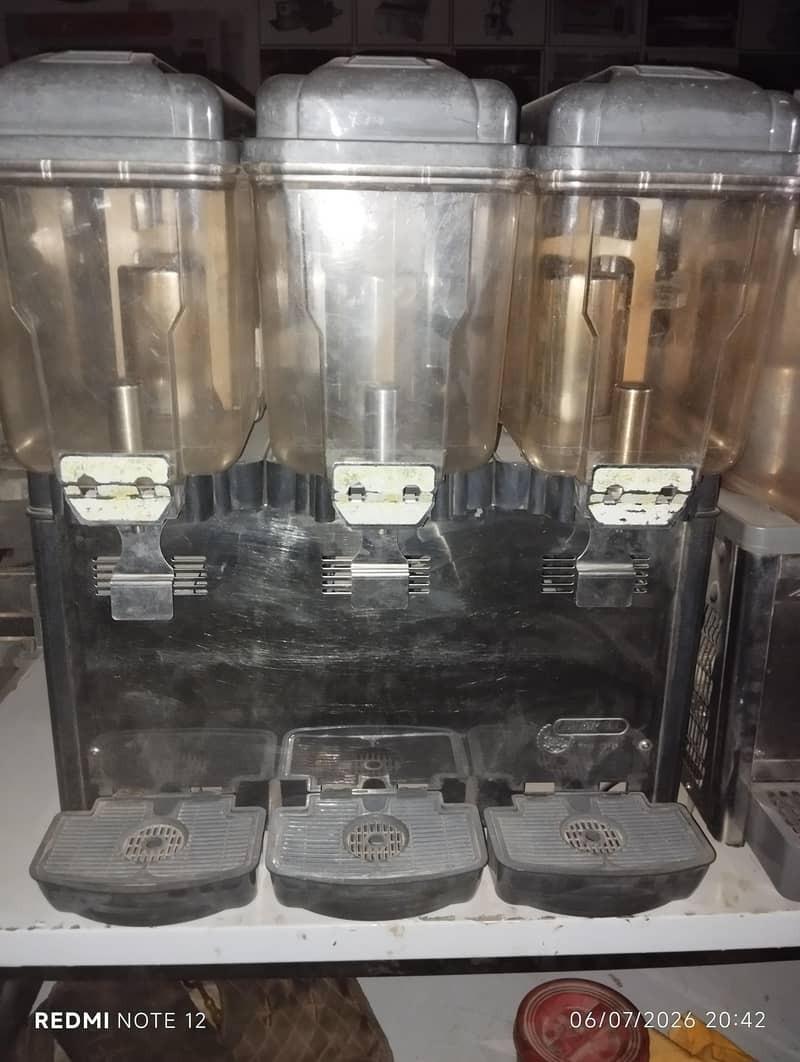 juice dispenser 3