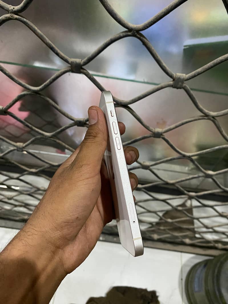 Apple iPhone 12 2
