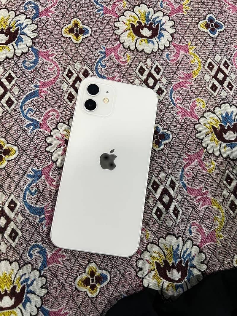 Apple iPhone 12 7