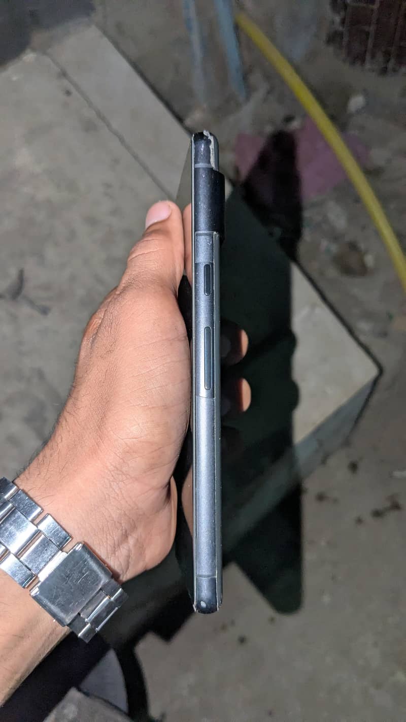 Google Pixel 7 4