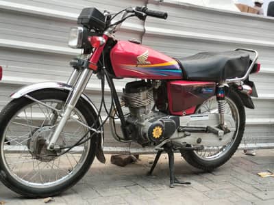 bike bahut hi acchi hai Kazan vagaira sare clear hai