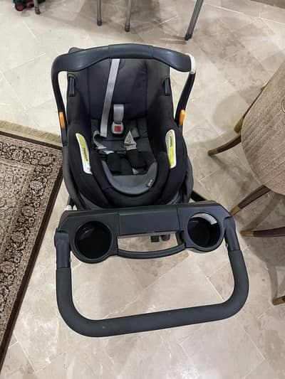 Chicco brand carry cort  10/10
