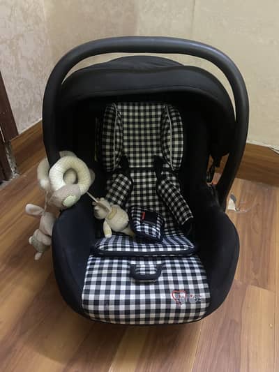 Cot / Car Seat