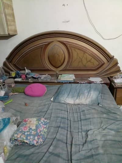Master size bed with metal spring mattress
