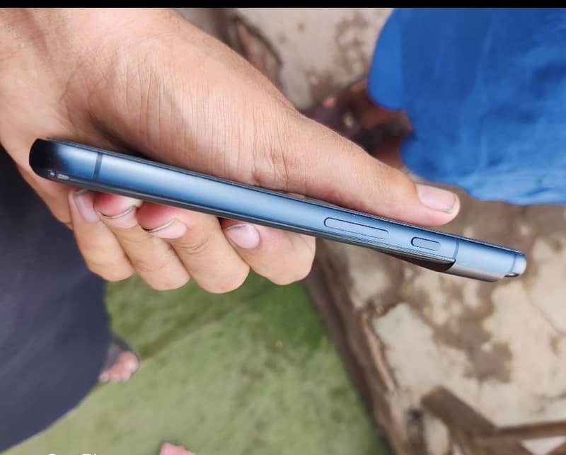 Google Pixel 8 2