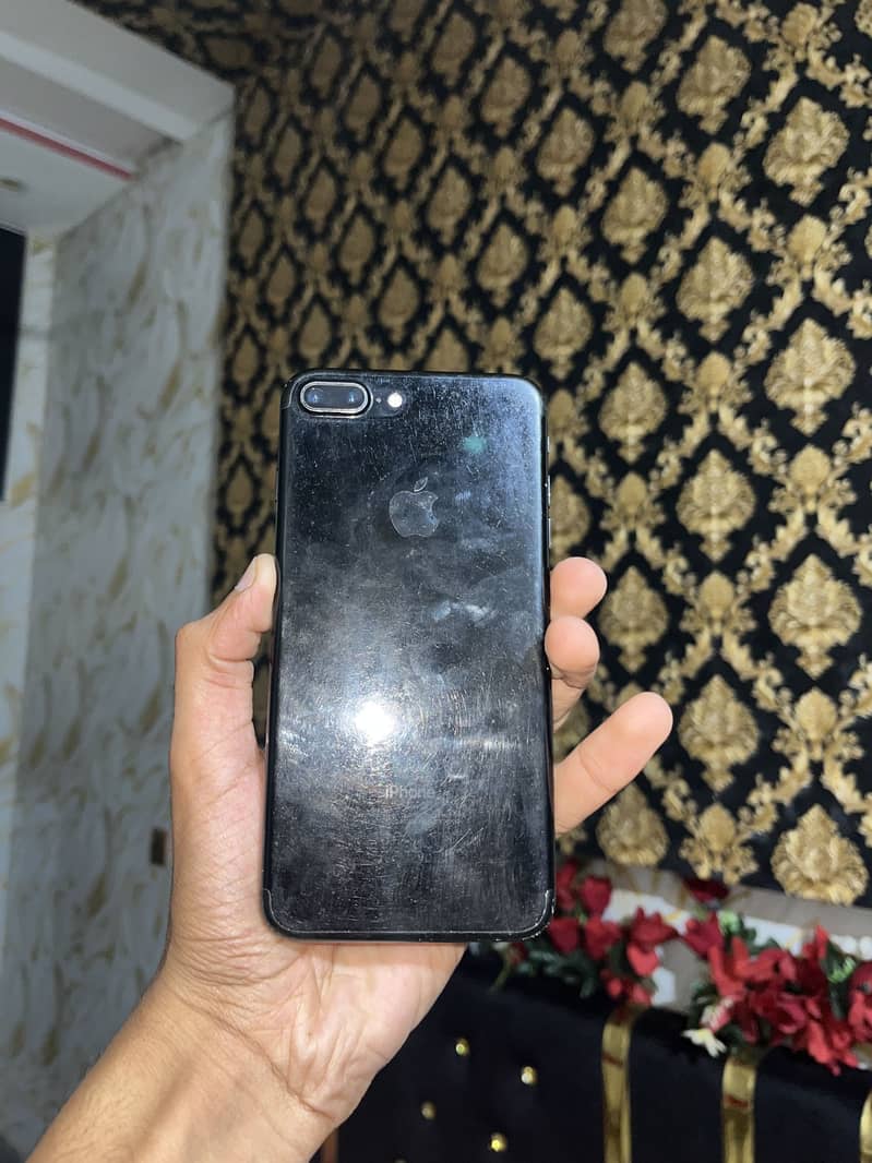 Apple iPhone 7 Plus 1