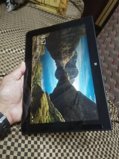 lenovo mini tuch labtop tablets japani win 10 very good condition