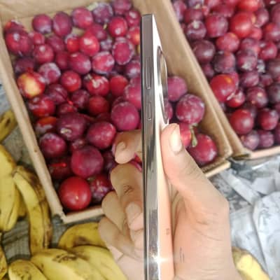 OPPO Reno12 F
