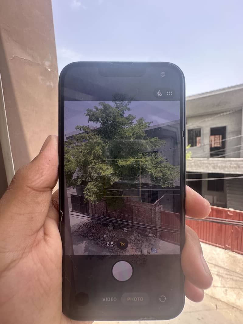 Apple iPhone 13 6