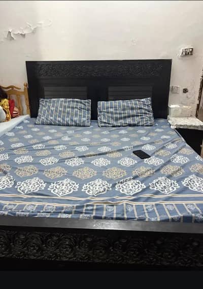 black bed set