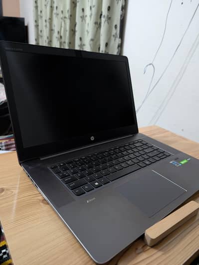 HP ZBook Studio G3 – i7 | 16GB RAM | 500GB SSD