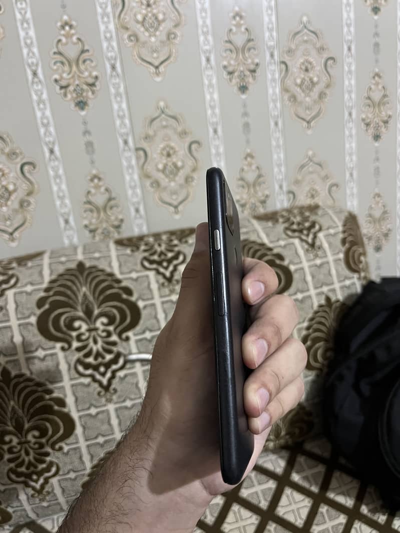 Google Pixel 5 4