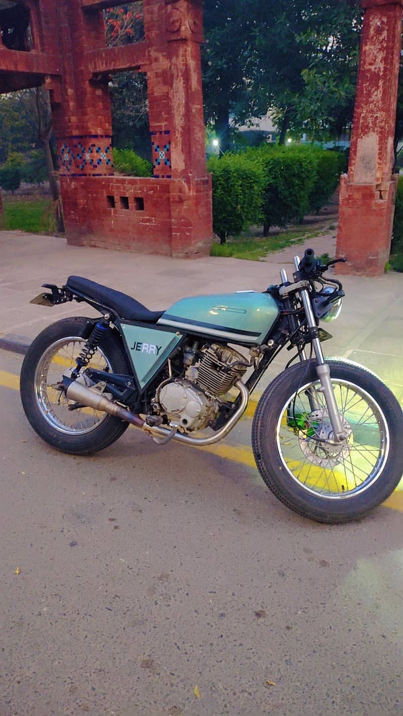 Cafe Racer Modified 1