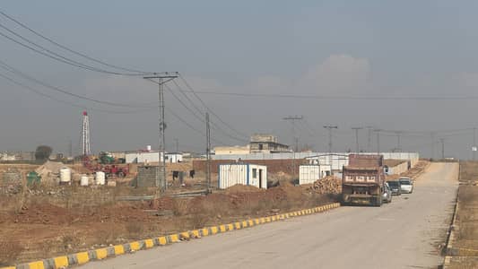10 Marla (35x70) 70 Feet Wide Road Park Face Plot For Sale F-14 Islamabad