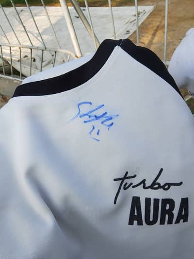 Shaheen shah signed jersey