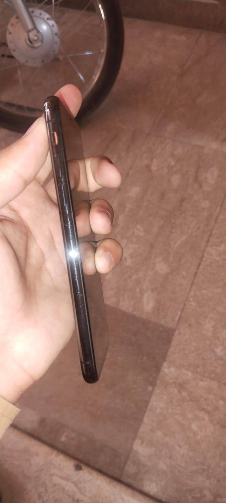 Apple iPhone X 4
