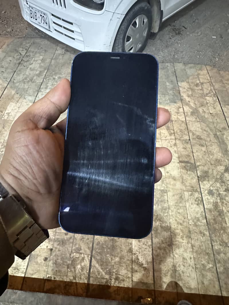Apple iPhone 12 3