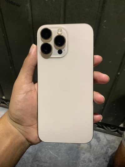 Apple iPhone 16 Pro Max