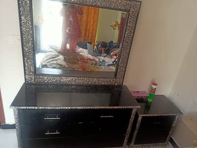 Dressing with 2 side tables of BED