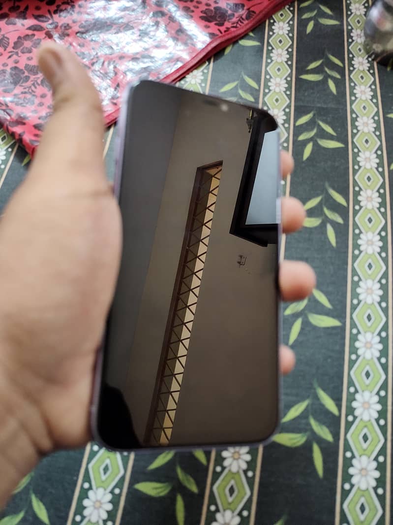 Apple iPhone 11 6