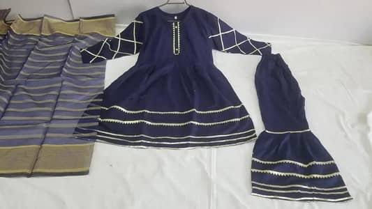 Little girls suit with free delivery