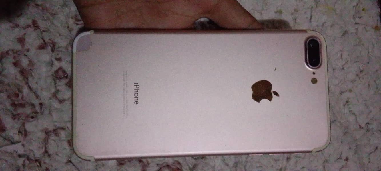 Apple iPhone 7 Plus 2