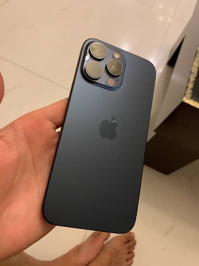 iPhone 15 Pro Max jv