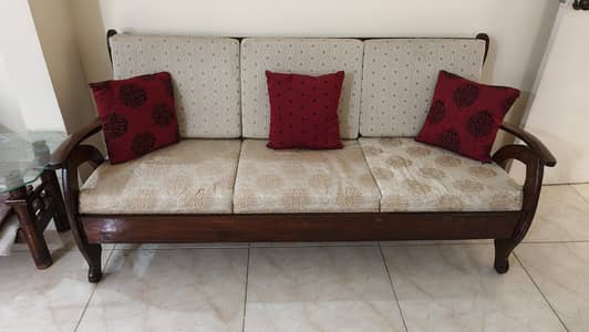 2 sofa set 5 seaters and sofa tables