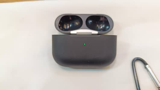air pods pro mate black