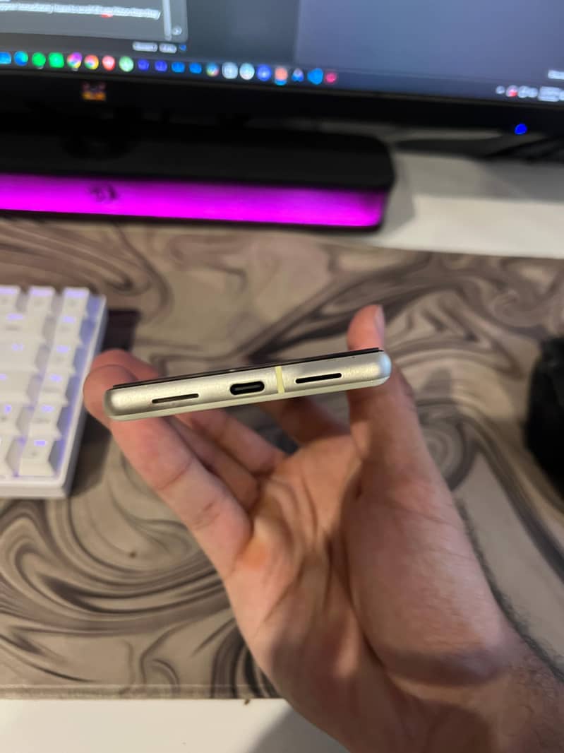 Google Pixel 7 3