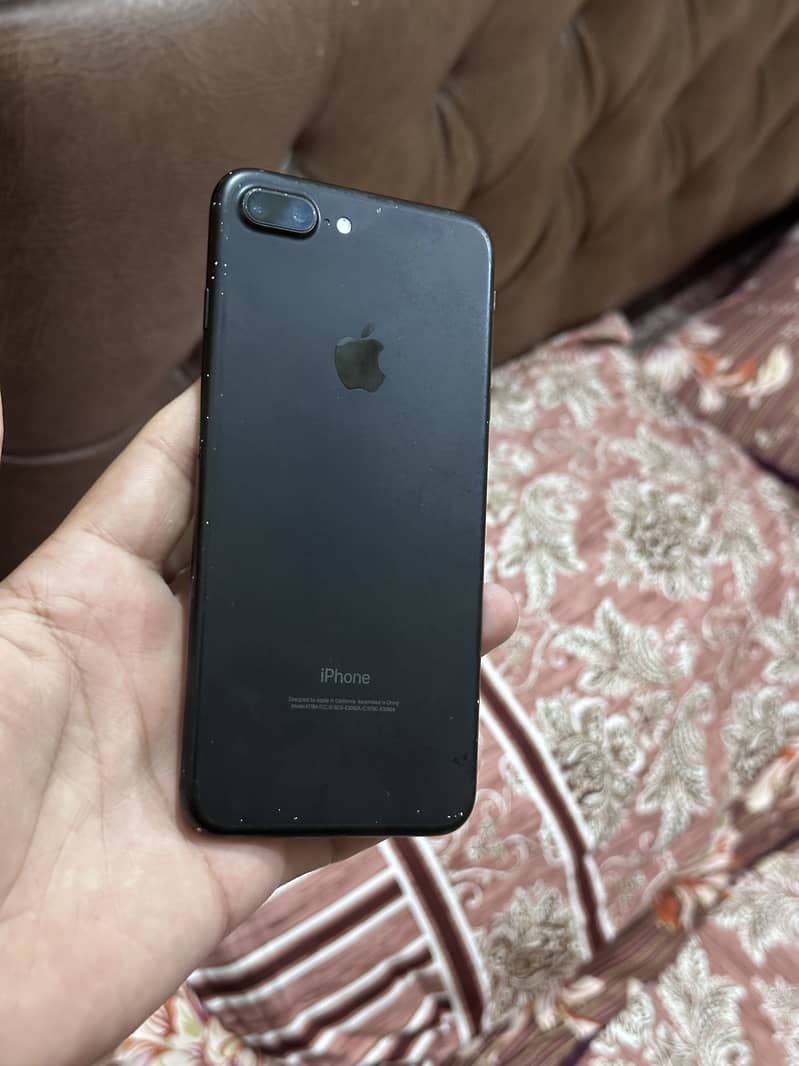 Apple iPhone 7 Plus 3